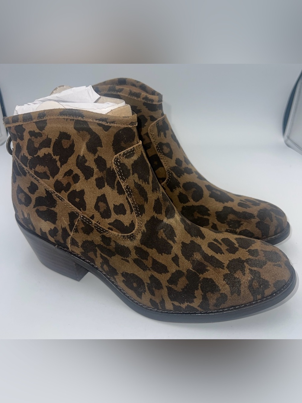 Söfft Aisley western-inspired ankle Booties  Brown leopard Suede Women’s 9M NEW